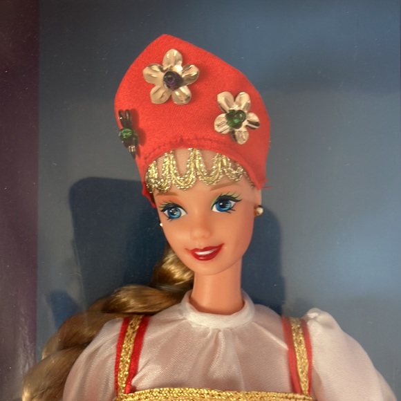 Russian Barbie Doll of Collector Edition of Dolls of the World # 16500 by Mattel - Picture 10 of 14